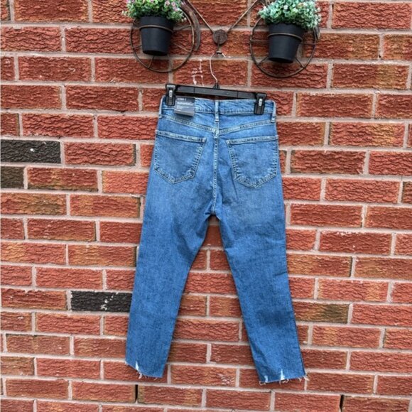 GAP High Rise Vintage Slim Distressed Blue Jeans - Picture 10 of 10